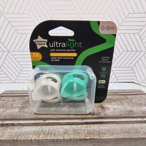 Tommee Tippee Ultralight Silicone Pacifiers 0–6M BPA Free LOT OF 3 (6 Total) NEW